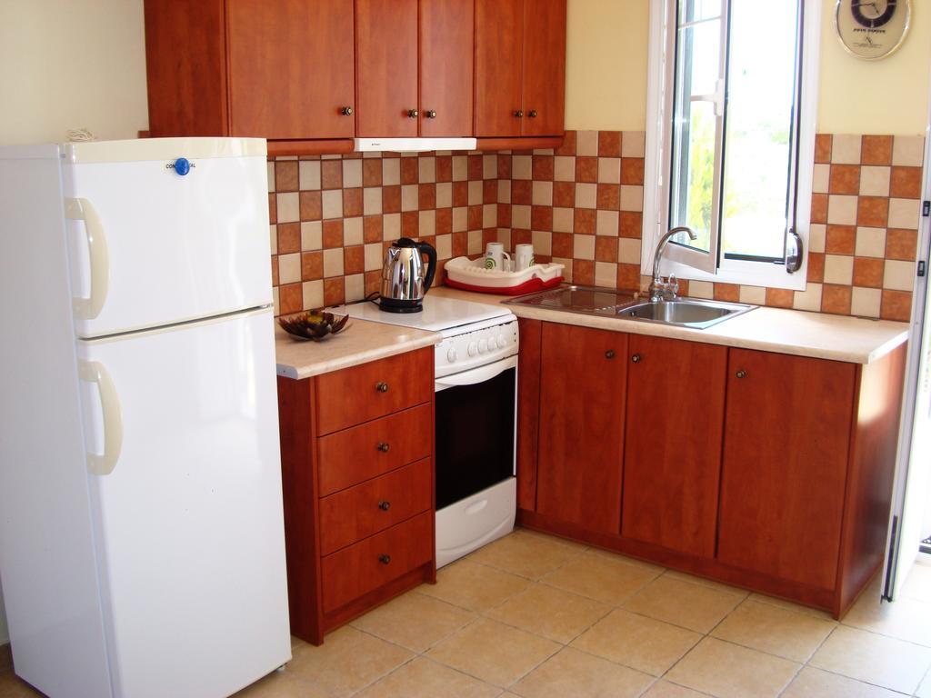 Apartamento Remenata Lixouri Habitación foto